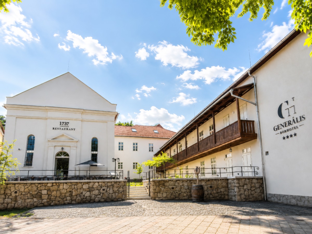 Történelmi karakter, kortárs vendéglátás